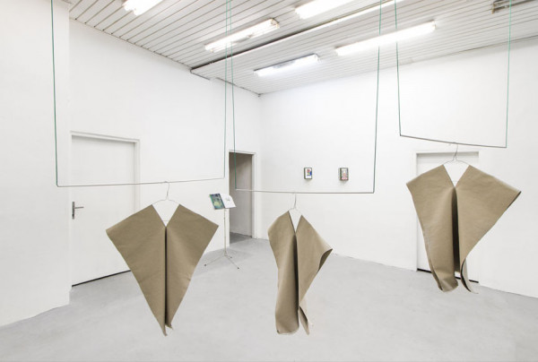 Confession - Ancient Acrobatics: Nina Fránková a Denisa Kollarová, foto: Leontína BerkováNiečo nám ostáva: Dorota Kenderová, Martin Piaček, foto: Leontína Berková 